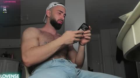 MichaelEvansx online show from 22, 12, 2025