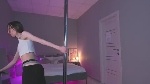 Snapshot of michele_mack chatting on 5, 3, 2025 michele_mack online show from 5, 3, 2025