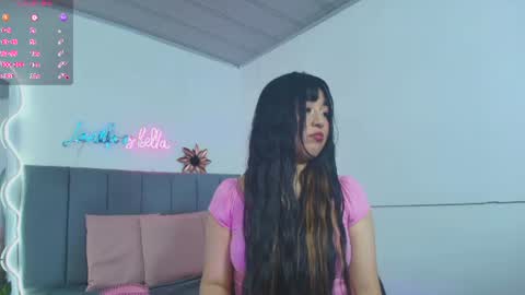 Snapshot of michell_tay1 chatting on 6, 8, 2026 MICHELL online show from 6, 8, 2026