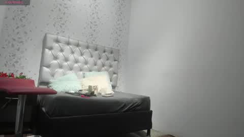 michelle perla online show from 28, 10, 2025