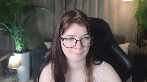 Snapshot of michelle_vasquez chatting on 6, 6, 2026 Michelle online show from 6, 6, 2026