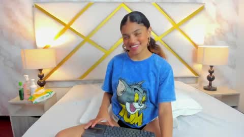 michellebronx online show from 2, 6, 2026