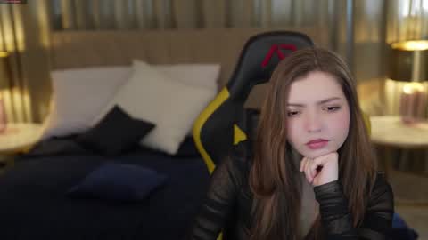 Michelle online show from 23, 2, 2025