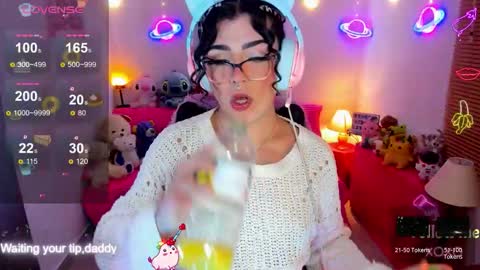 Snapshot of michellevanss22 chatting on 20, 11, 2025 online show from 20, 11, 2025