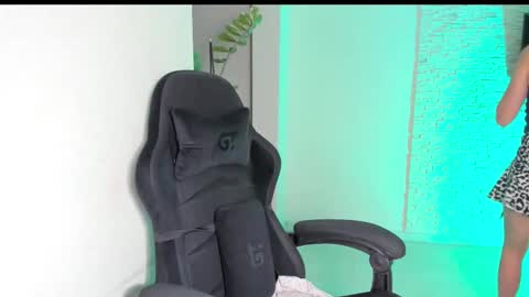 Michellee online show from 17, 9, 2025