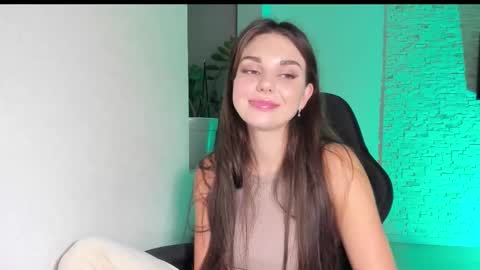 Michellee online show from 8, 10, 2025