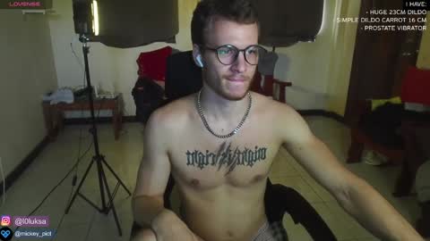 Snapshot of mickey_pict chatting on 14, 1, 2025 Mickey online show from 14, 1, 2025