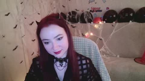 Snapshot of mickywood chatting on 25, 10, 2025 Micky online show from 25, 10, 2025