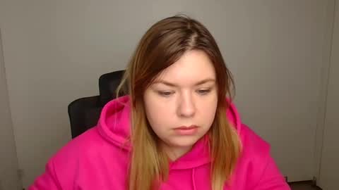 Snapshot of midnightmariana chatting on 20, 10, 2025 Mariana online show from 20, 10, 2025