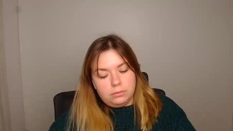 Snapshot of midnightmariana chatting on 22, 10, 2025 Mariana online show from 22, 10, 2025