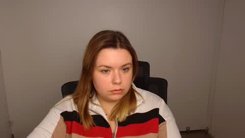 Snapshot of midnightmariana chatting on 23, 10, 2025 Mariana online show from 23, 10, 2025