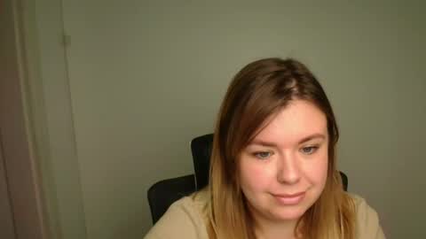 Snapshot of midnightmariana chatting on 24, 10, 2025 Mariana online show from 24, 10, 2025