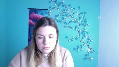 Snapshot of midnightmariana chatting on 28, 10, 2025 Mariana online show from 28, 10, 2025