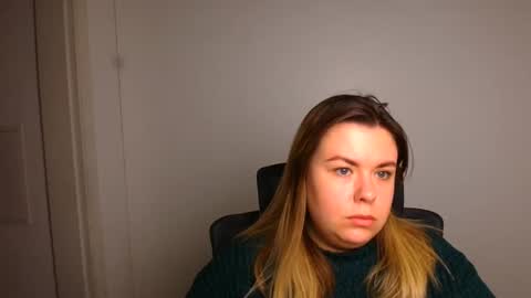 Snapshot of midnightmariana chatting on 18, 11, 2025 Mariana online show from 18, 11, 2025