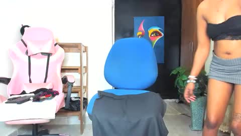 Snapshot of midnightrider00 chatting on 22, 11, 2025 lydia follow me on ig at shortgirl 406 online show from 22, 11, 2025