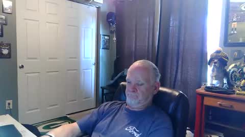 Snapshot of midwestdad09 chatting on 6, 6, 2026 midwestdad09 online show from 6, 6, 2026