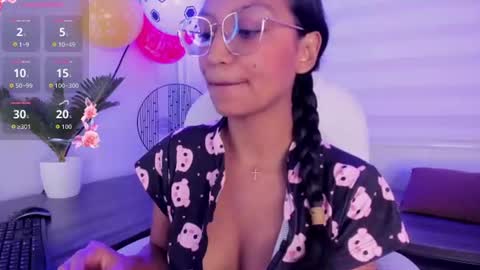 Snapshot of miel_ambar chatting on 3, 7, 2026 miel_ambar online show from 3, 7, 2026
