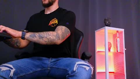 MightyAaron online show from 8, 2, 2025