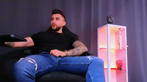 MightyAaron online show from 13, 2, 2025