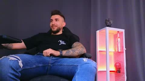 MightyAaron online show from 22, 2, 2025