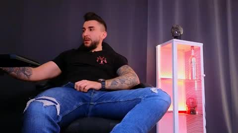 MightyAaron online show from 26, 2, 2025