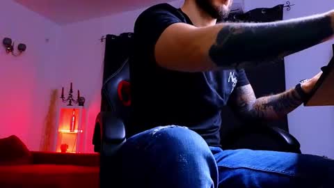 MightyAaron online show from 23, 9, 2025