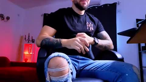 MightyAaron online show from 9, 10, 2025