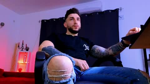 MightyAaron online show from 9, 4, 2026