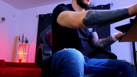 MightyAaron online show from 31, 5, 2026