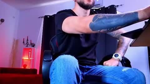 Snapshot of mightyaaron chatting on 18, 7, 2026 MightyAaron online show from 18, 7, 2026