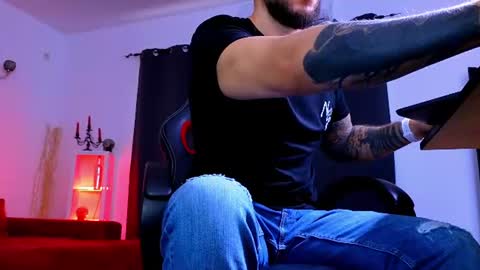Snapshot of mightyaaron chatting on 21, 7, 2026 MightyAaron online show from 21, 7, 2026
