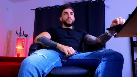 Snapshot of mightyaaron chatting on 24, 7, 2026 MightyAaron online show from 24, 7, 2026
