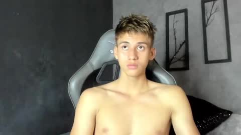 Miguel Hernandez online show from 4, 12, 2024