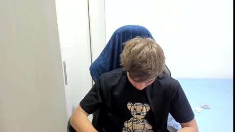 Miguel Hernandez online show from 6, 11, 2025