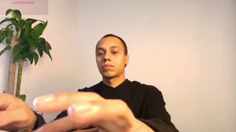 Snapshot of miguelangel_996 chatting on 5, 7, 2026 miguel angel online show from 5, 7, 2026