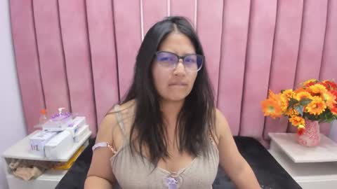 Snapshot of miha_smith chatting on 6, 11, 2025 Miha online show from 6, 11, 2025
