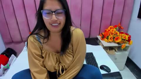 Snapshot of miha_smith chatting on 16, 12, 2025 Miha online show from 16, 12, 2025