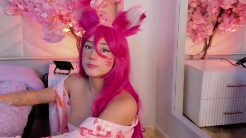   online show from 3, 10, 2025