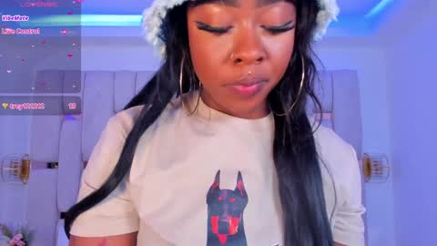 Snapshot of miia_schwarz chatting on 10, 12, 2024 Miia Schwarz online show from 10, 12, 2024