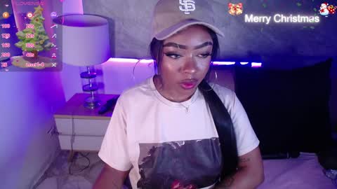 Snapshot of miia_schwarz chatting on 15, 12, 2024 Miia Schwarz online show from 15, 12, 2024