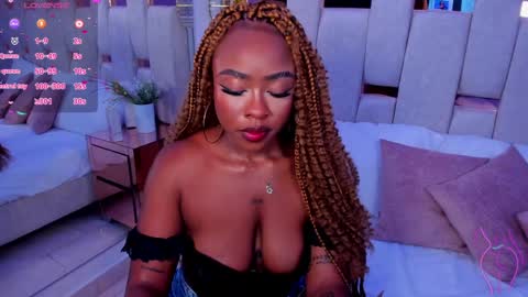 Snapshot of miia_schwarz chatting on 1, 2, 2025 Miia Schwarz online show from 1, 2, 2025