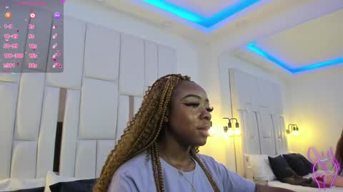 Snapshot of miia_schwarz chatting on 2, 2, 2025 Miia Schwarz online show from 2, 2, 2025