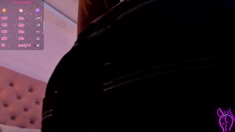 Snapshot of miia_schwarz chatting on 20, 9, 2025 Miia Schwarz online show from 20, 9, 2025