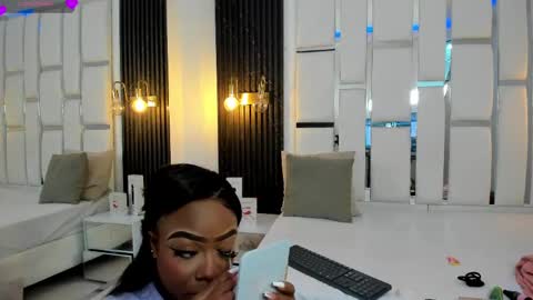 Snapshot of miia_schwarz chatting on 1, 10, 2025 Miia Schwarz online show from 1, 10, 2025