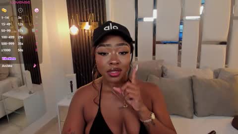 Snapshot of miia_schwarz chatting on 9, 10, 2025 Miia Schwarz online show from 9, 10, 2025