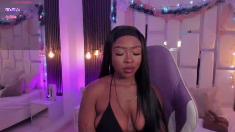 Snapshot of miia_schwarz chatting on 4, 12, 2025 Miia Schwarz online show from 4, 12, 2025