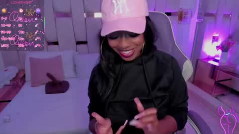 Snapshot of miia_schwarz chatting on 19, 4, 2026 Miia Schwarz online show from 19, 4, 2026