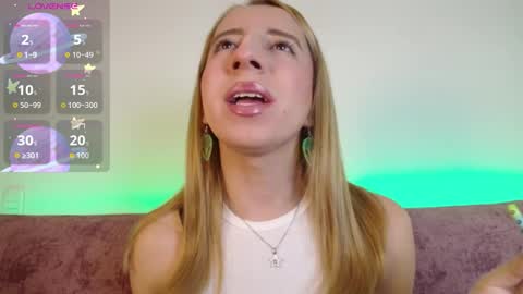 Snapshot of miiaa_doll chatting on 15, 11, 2025 MIIA online show from 15, 11, 2025