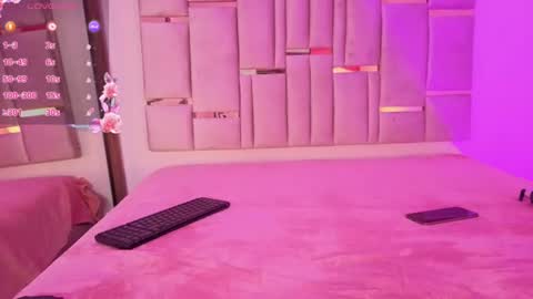 Mikaela  online show from 28, 7, 2026