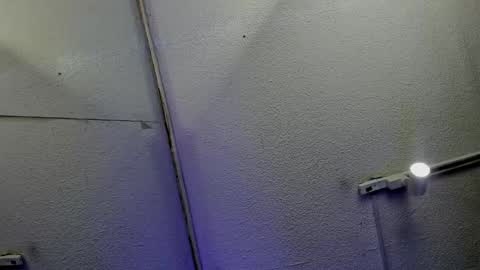 miilu  online show from 15, 12, 2024